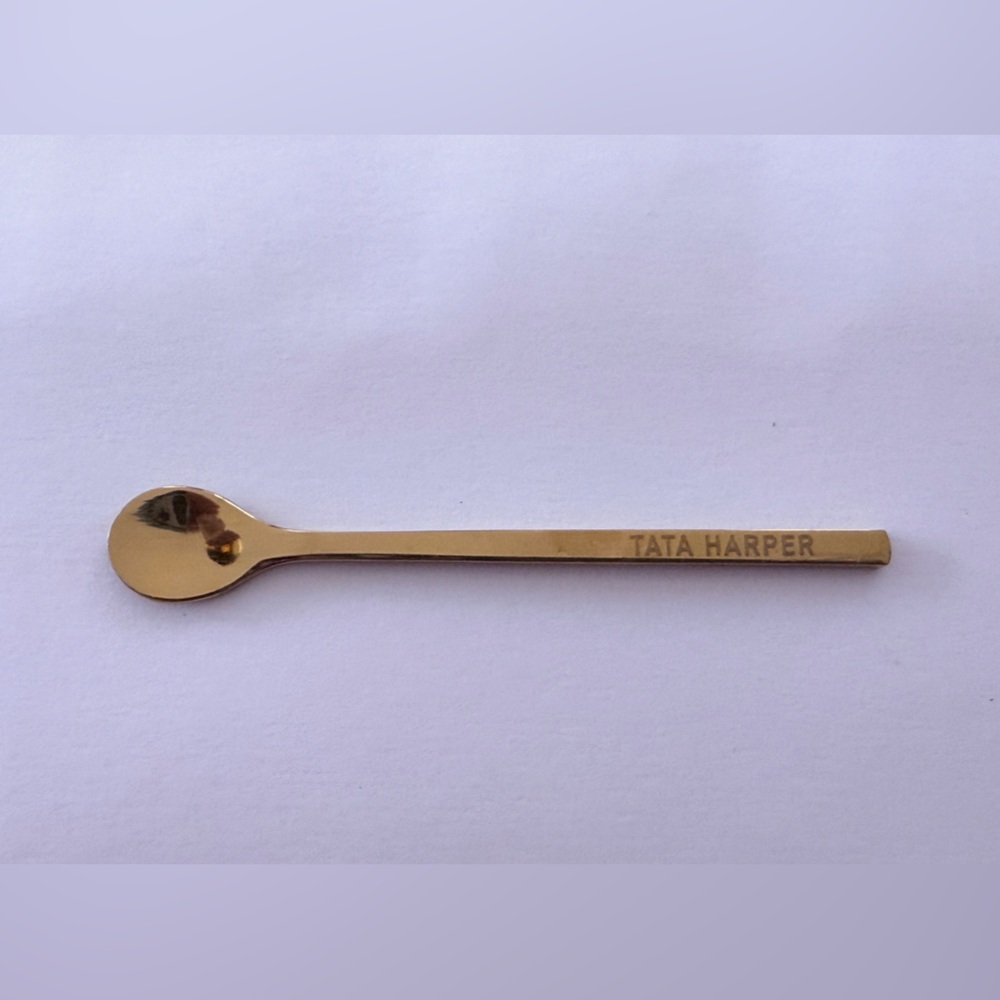 ISO: Tata Harper Luxurious Gold Applicator